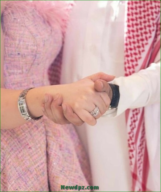 Islamic Couple hand dpz