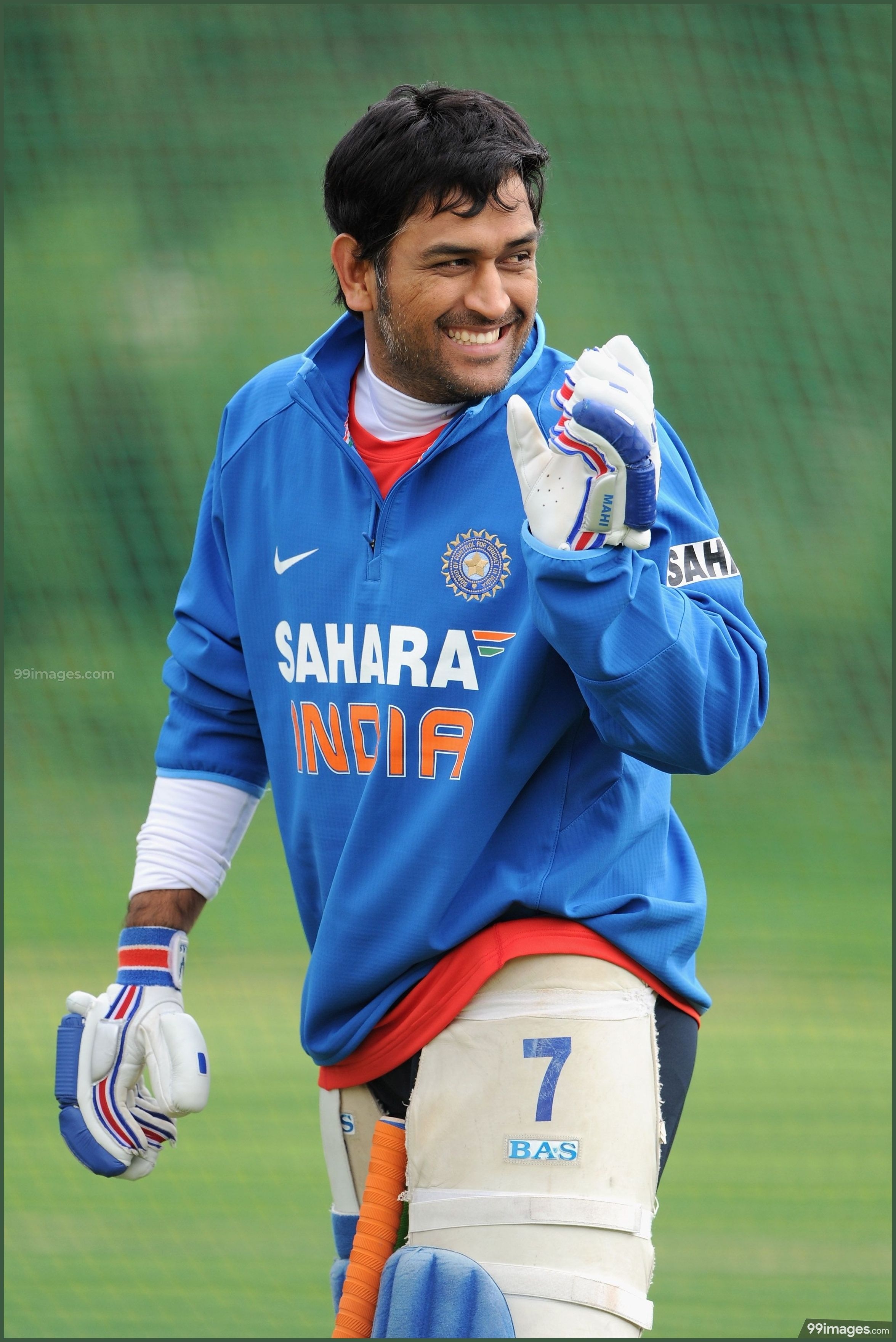 Dhoni Picture Laughing