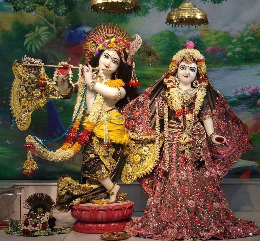 Radha Krishna 3d In Temple View