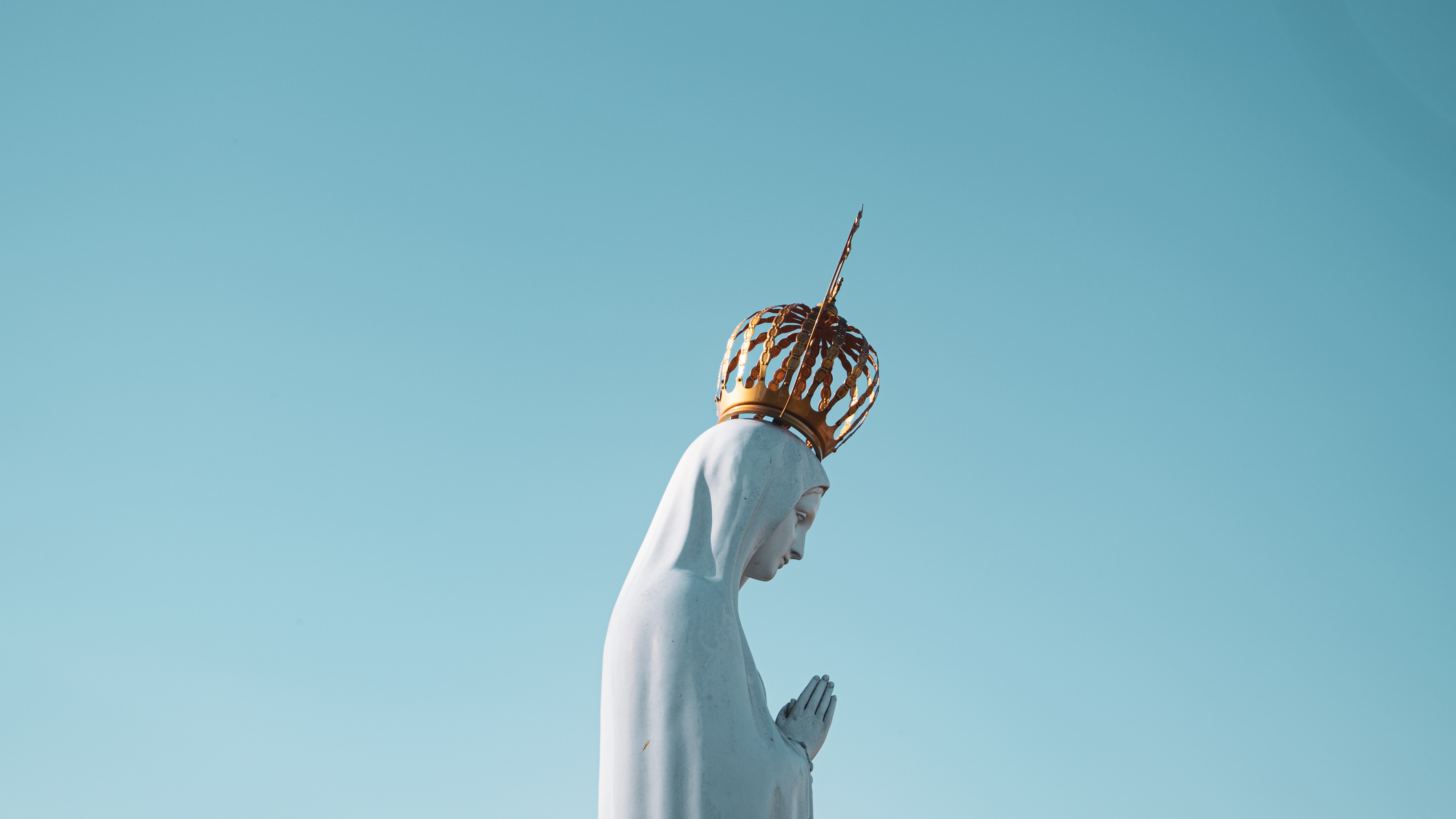 Mother Mary Photos With Sky Background