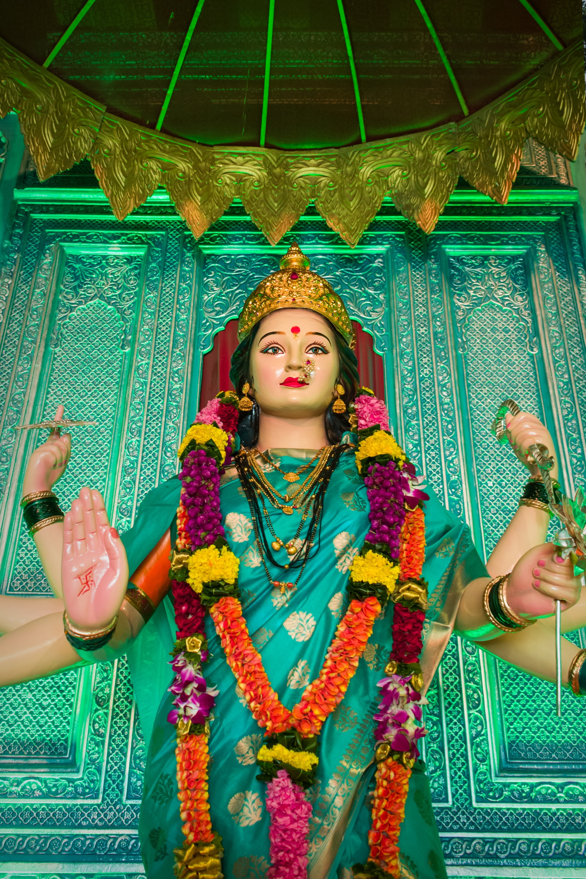 Durga Mata Ki Photo - Green Saree On Statue - durga mata ke