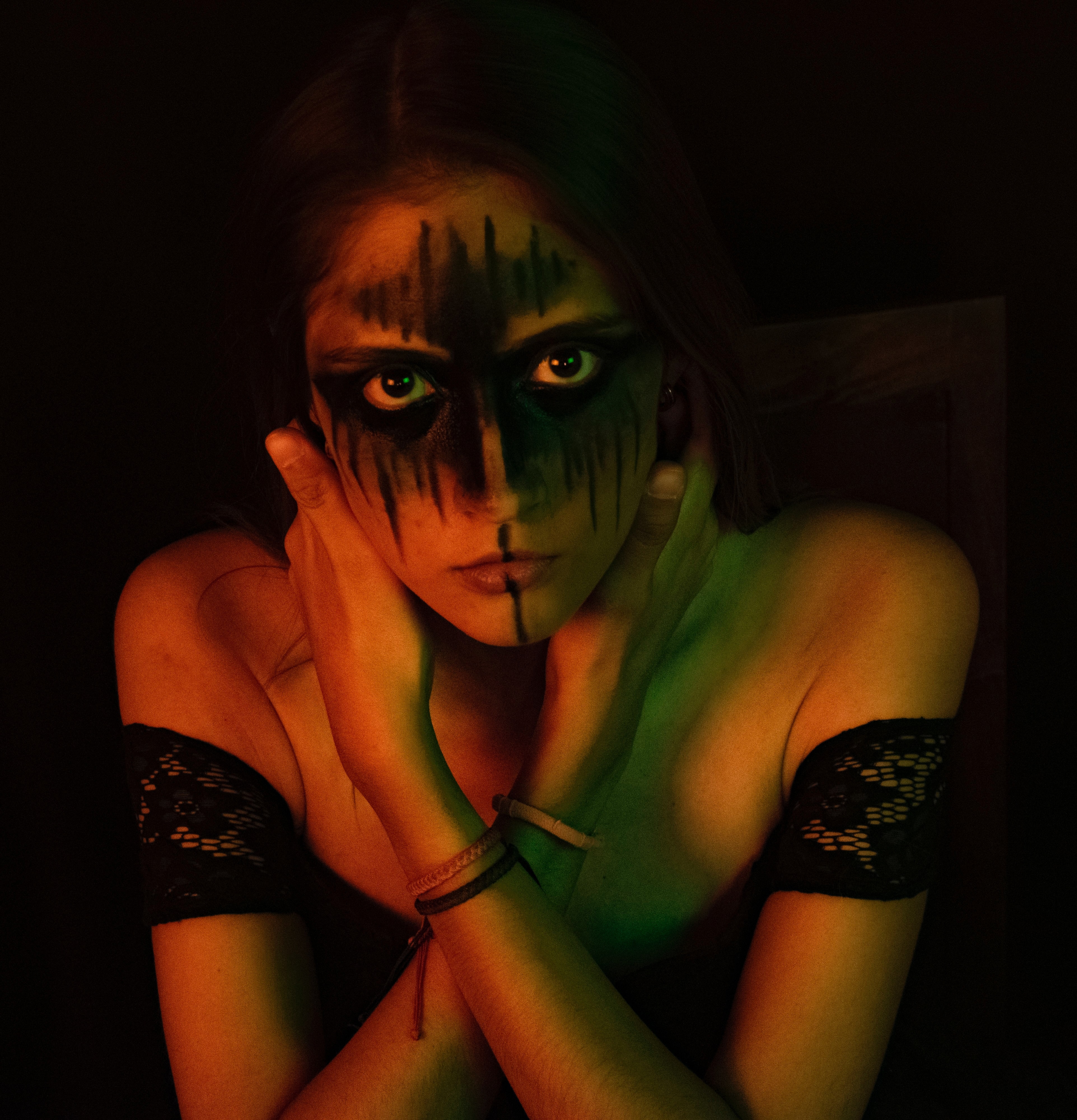 Devil Queen - Black Mask