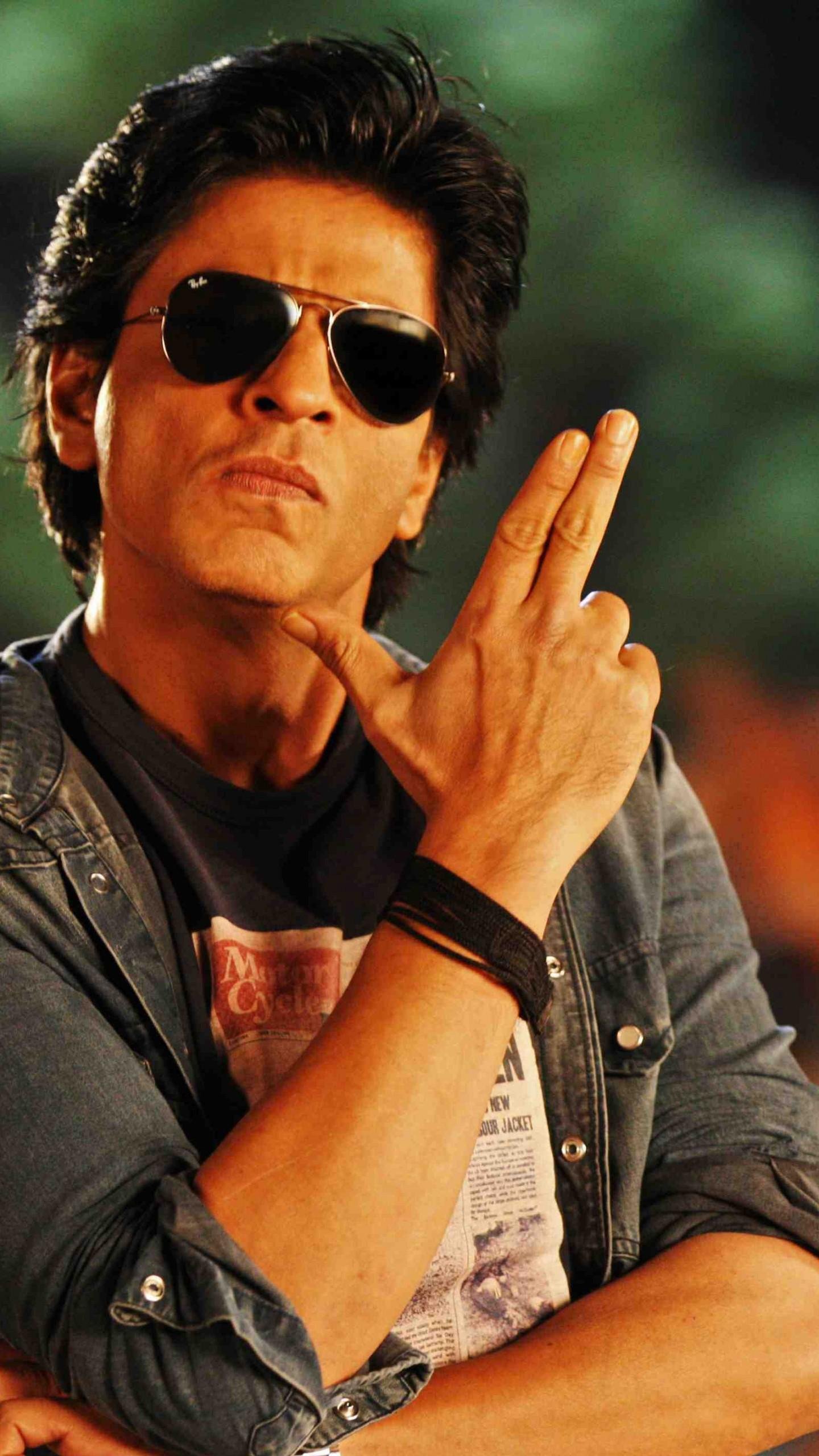 Shah Rukh Khan in sunglasses