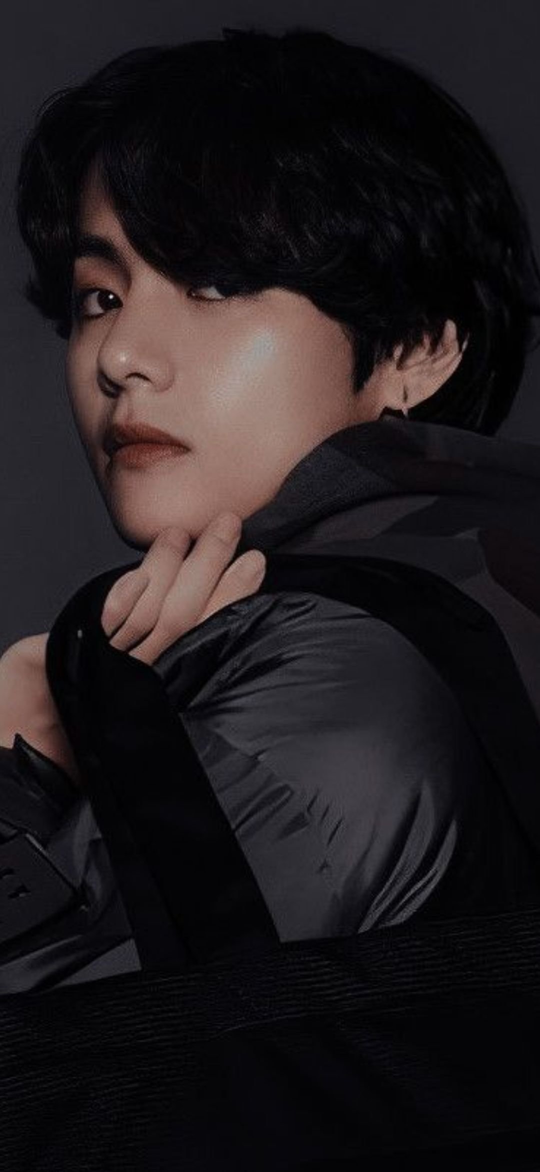 Taehyung - black shirt