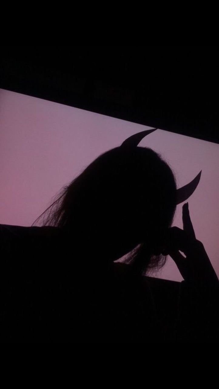 Silhouette Devil Girl