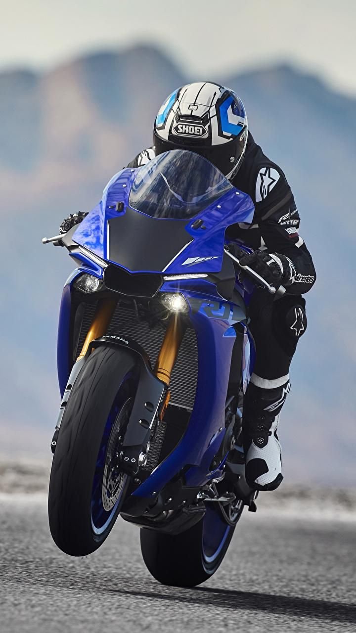 Blue Yamaha - Racing Bike